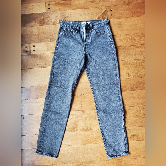 Levi's Wedgie Jeans - Picture 1 of 4